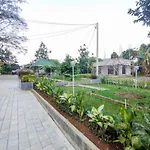 Reddoorz At Batutulis Bogor Villa Papatong By M