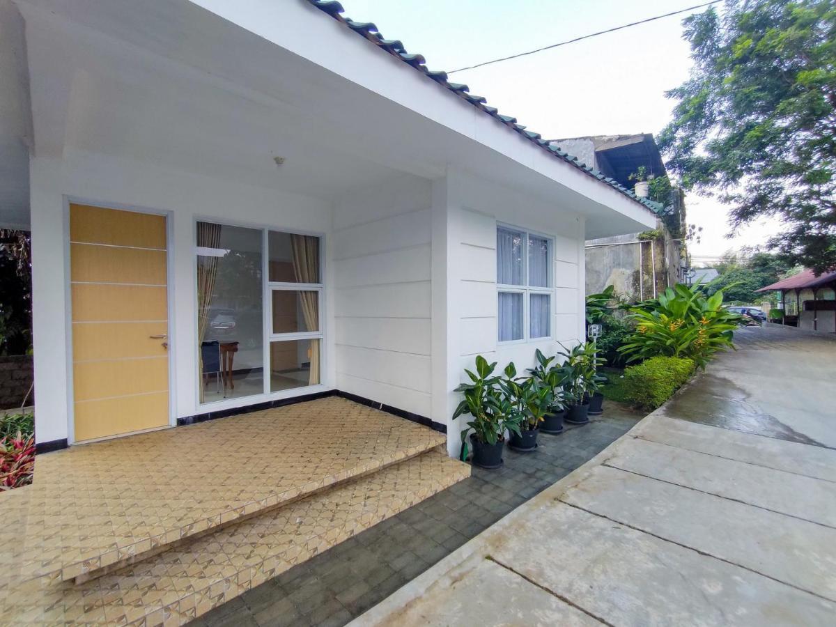 Hotel Reddoorz At Batutulis Papatong By M 2*